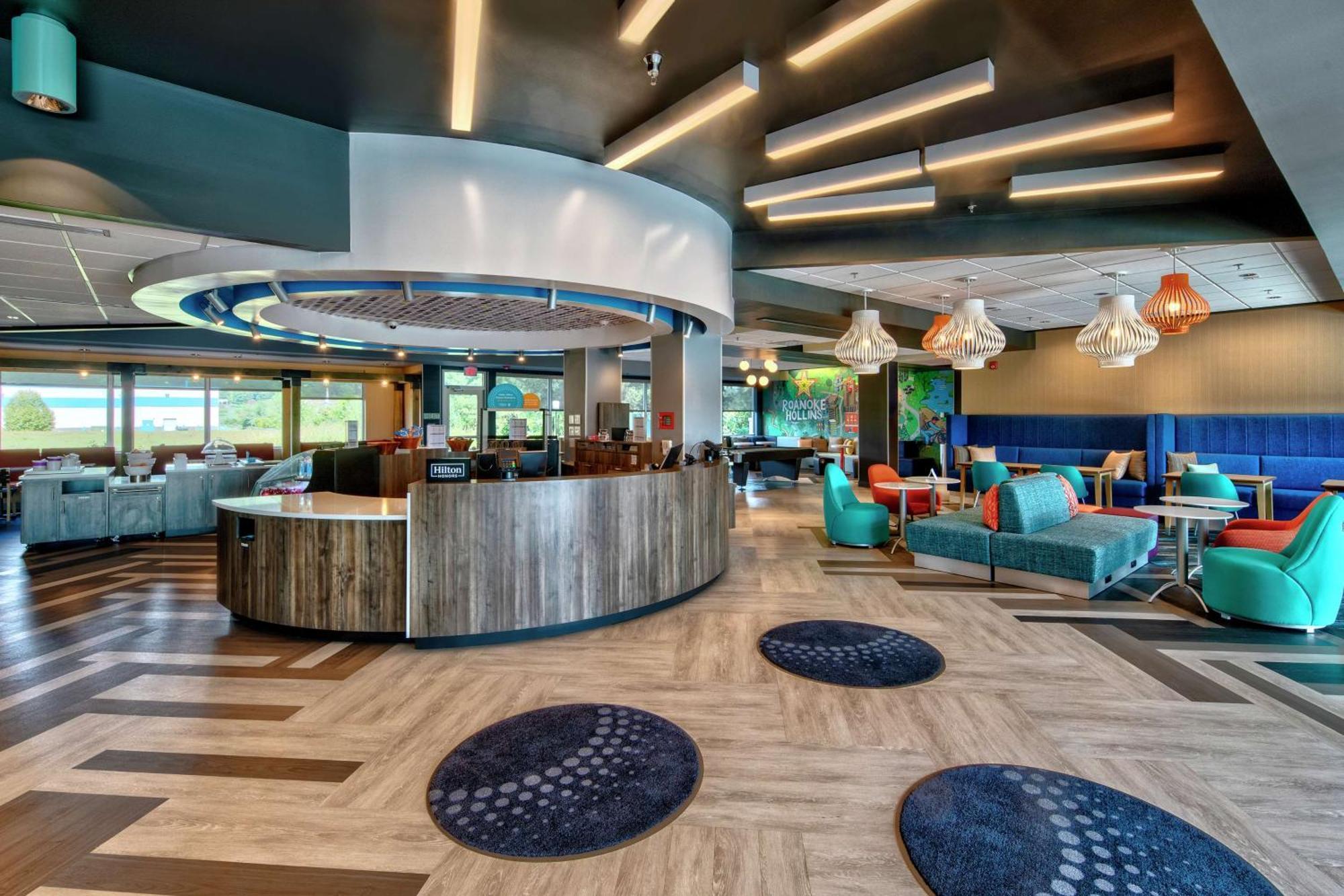 Tru By Hilton Roanoke Hollins Hotell Exteriör bild