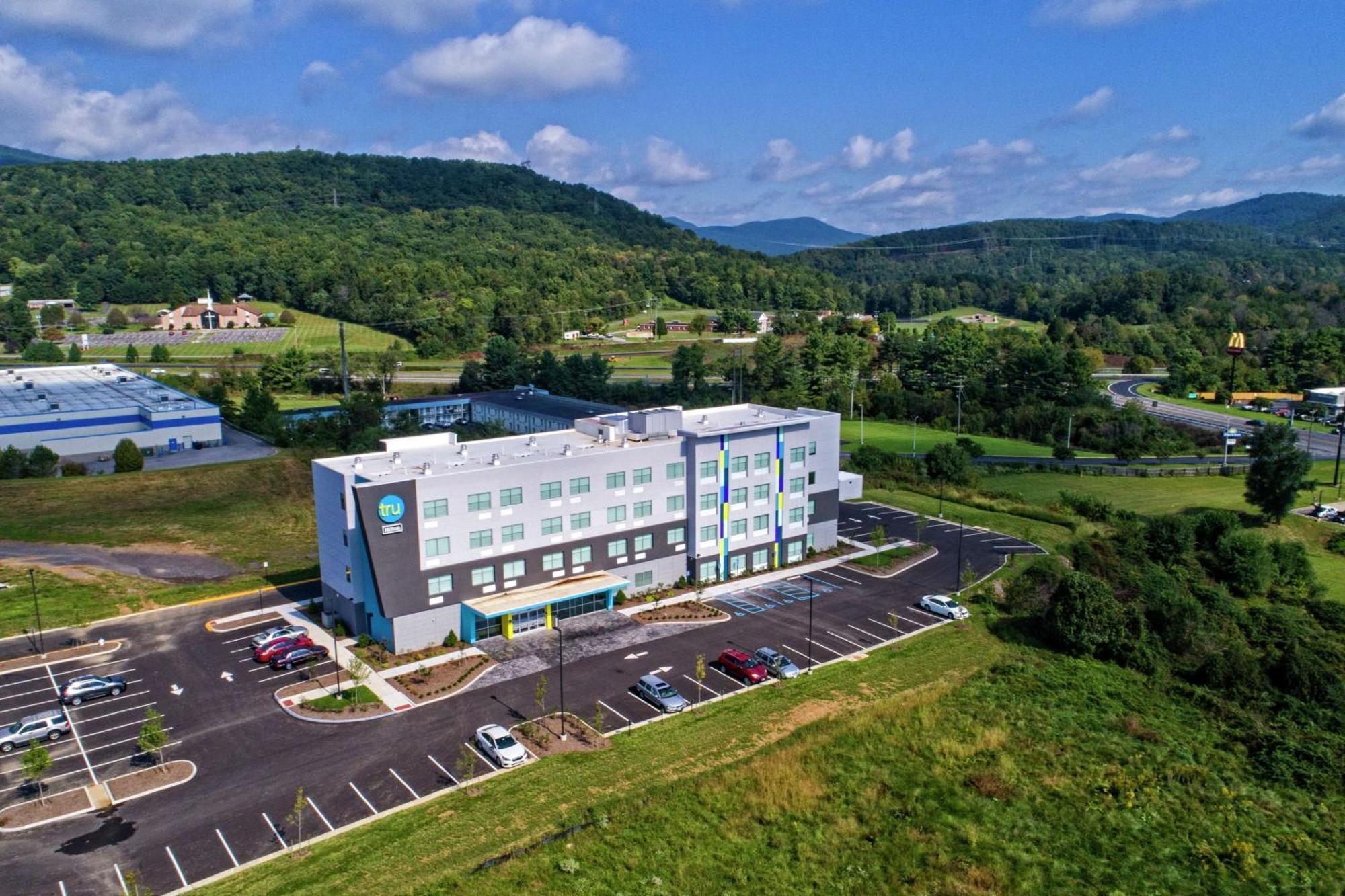 Tru By Hilton Roanoke Hollins Hotell Exteriör bild
